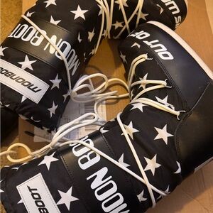 Moon Boot Black and White Star Boots